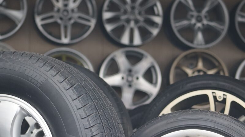Výběr správných kol a pneumatik pro vaše vozidlo